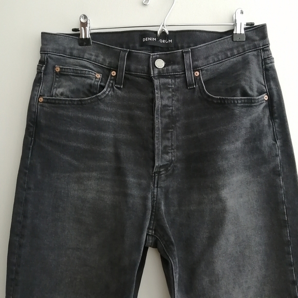 Aritzia Denim Forum The Arlo High Rise Straight Jeans in Black Licorice 31 - Picture 4 of 16